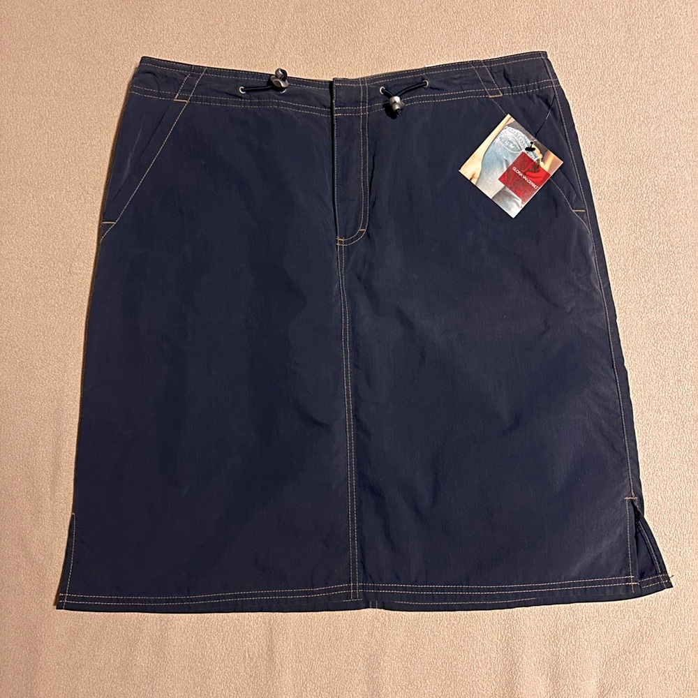 Women’s Gloria Vanderbilt Drawcord Skirt; size 12; brand new, never worn